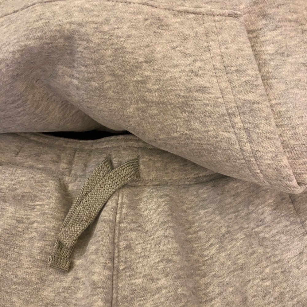 KIDS PUMA HOODED SWEATSHIRT Only Medium 10/12 - Picture 5 of 6